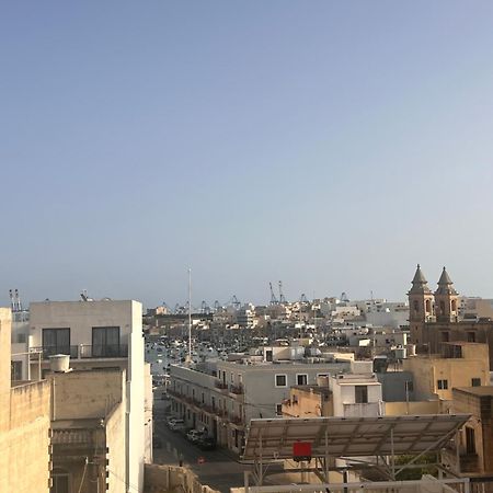 Stella Maris Mansions Apartment Marsaxlokk Bagian luar foto
